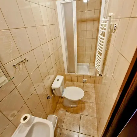 Privatunterkunft Promenada - *