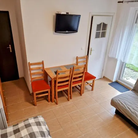 Privatunterkunft Promenada - *